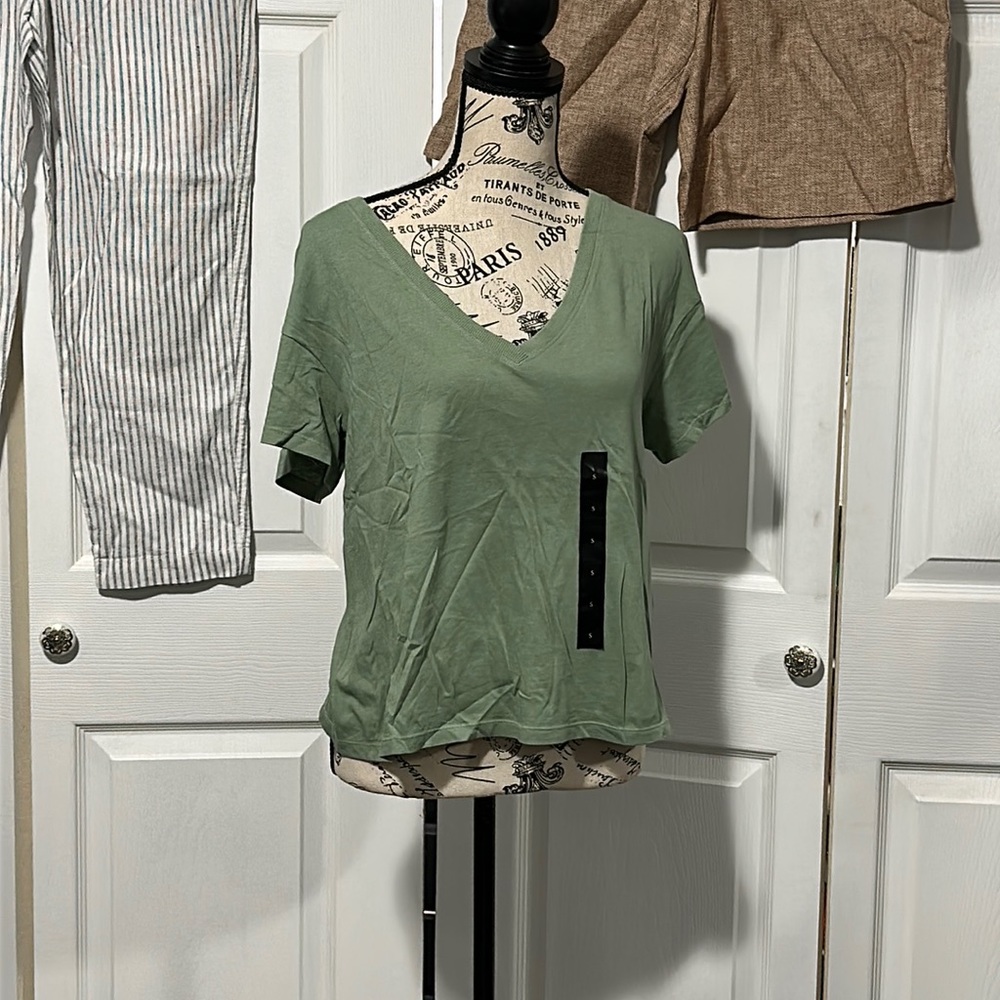 Banana Republic Olive Green T-shirt